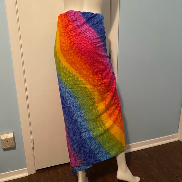 Stunning Multi-wear Beach / Pool Wrap Sarong - Picture 3 of 7